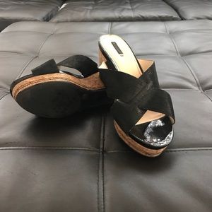 Black wedge slides